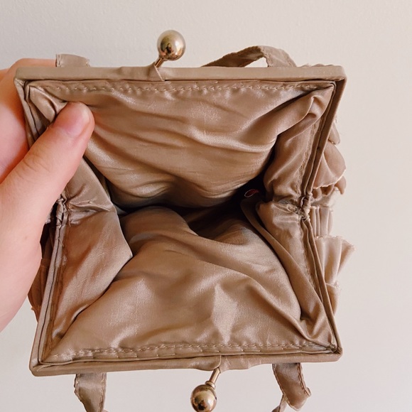 Vintage handbag! - Picture 4 of 5